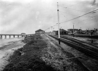 Illustration for article titled Trolley Tracks Once Ran Through the Beaches of Los Angeles